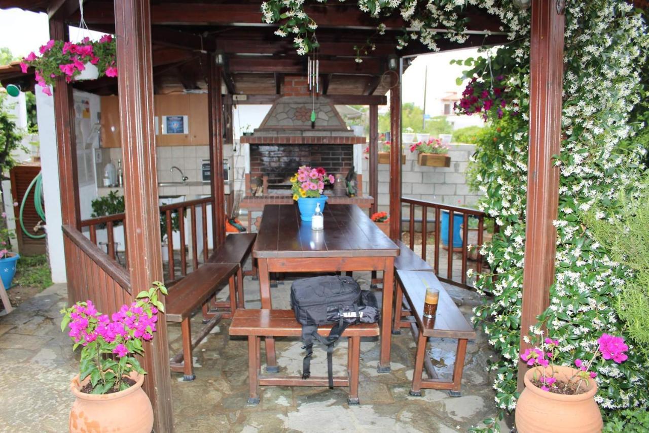 Villa Giannis 2 Nea Vrasna Exterior foto